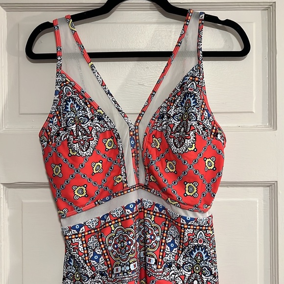 Blue & Red mesh Cupshe one piece bathing suit. Never worn. Size large. - Picture 5 of 7